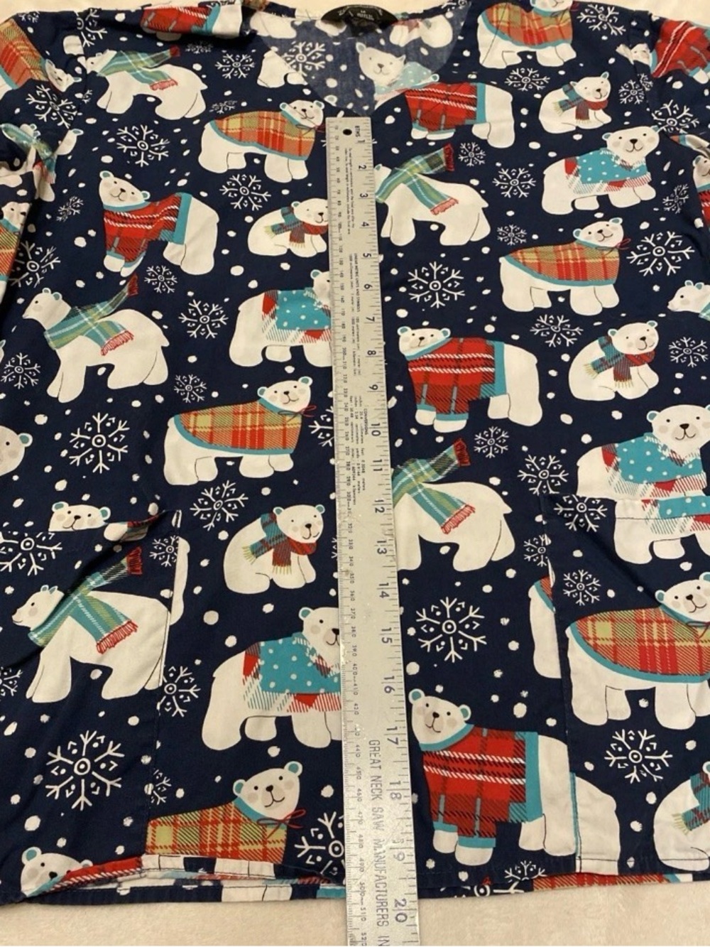 Women’s Navy Polar Bear Winter Print V-Neck Scrub Top - Picture 11 of 15